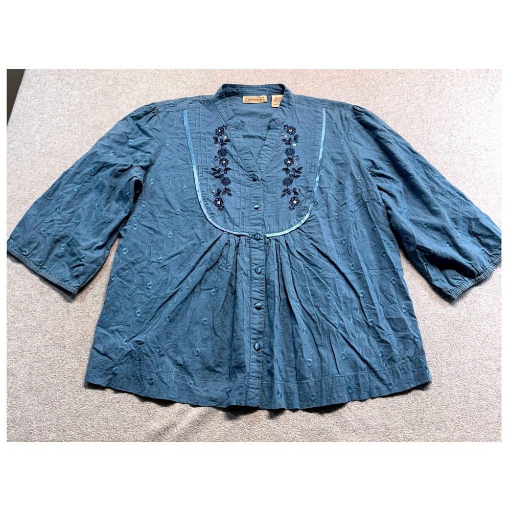 Art and Soul Womens L Blue Embroidered Blouse 100% Cotton Boho Peasant Pintuck